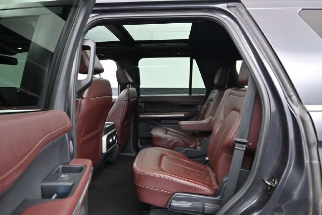 Used 2024 Ford Expedition Limited AWD/4WD image 23