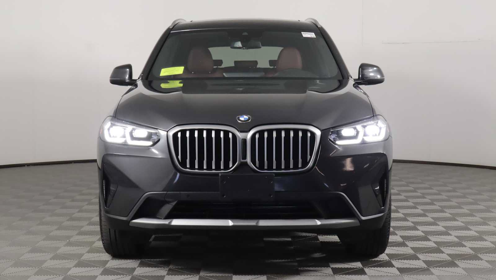 Used 2023 BMW X3 xDrive30i w/ Premium Package AWD/4WD image 2