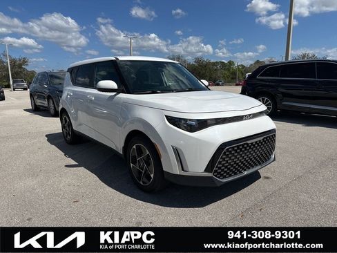 Used 2024 Kia Soul EX image 1