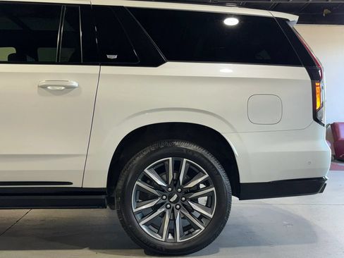 Used 2021 Cadillac Escalade ESV Sport w/ Driver Assist Tech Package AWD/4WD image 34
