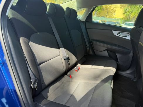Used 2022 Kia Forte LXS FWD image 16