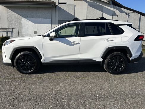 Certified 2020 Toyota RAV4 LE image 8
