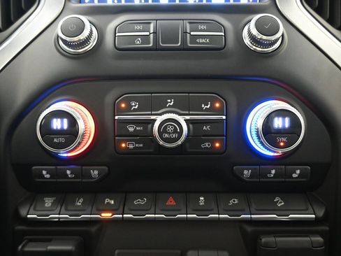 Used 2023 GMC Sierra 2500 SLT w/ SLT Premium Package image 30