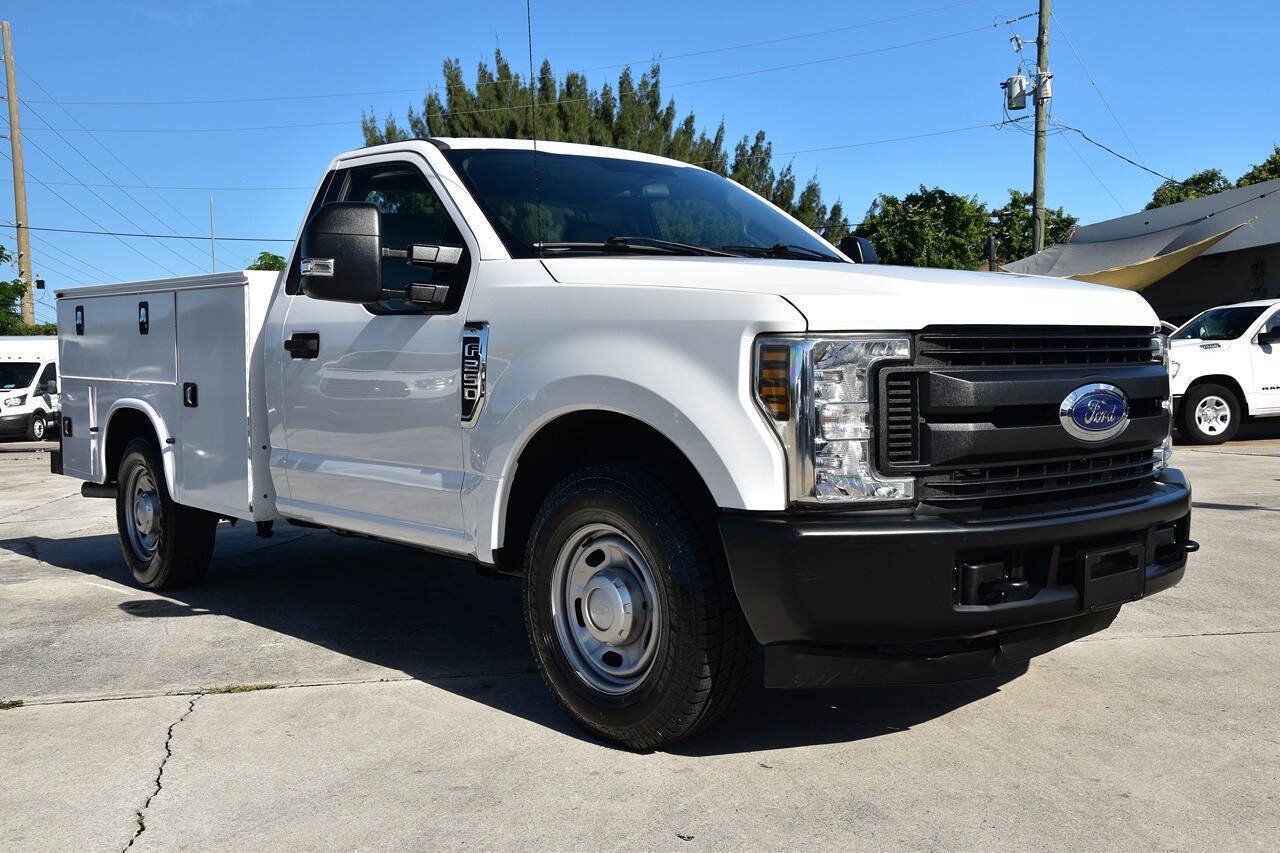 Used 2019 Ford F250 XL w/ Power Equipment Group RWD image 1