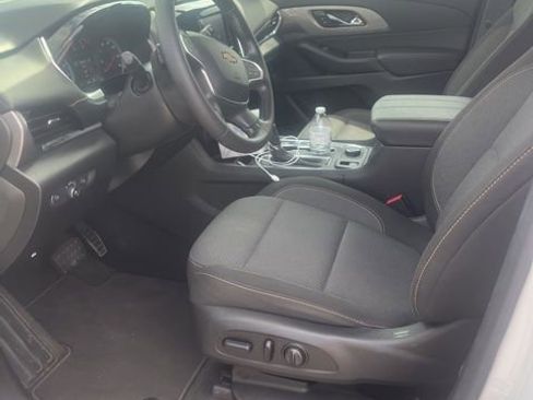 Used 2020 Chevrolet Traverse LT FWD image 10