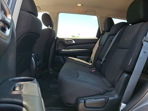 Used 2020 Nissan Pathfinder S AWD/4WD image 11