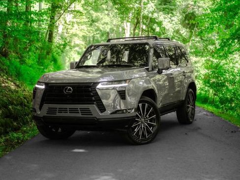 Used 2025 Lexus GX 550 AWD/4WD image 8