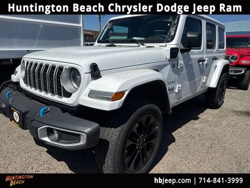 Used 2024 Jeep Wrangler Unlimited Sahara AWD/4WD image 1