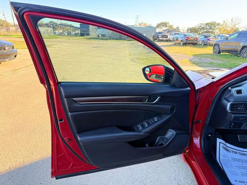 Used 2021 Honda Accord Sport image 16