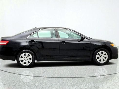 Used 2010 Toyota Camry LE FWD image 4