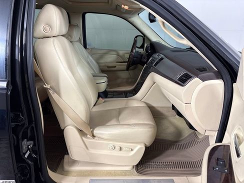 Used 2007 Cadillac Escalade EXT AWD/4WD image 6