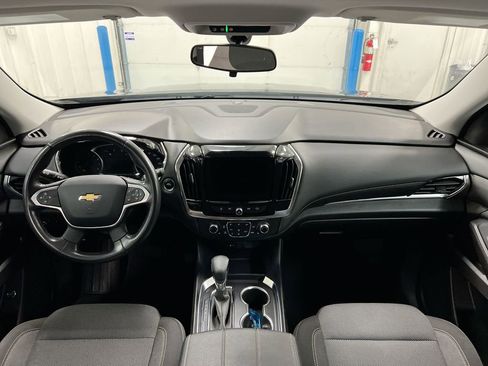 Used 2021 Chevrolet Traverse LT FWD image 5
