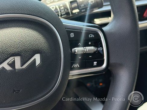 Used 2024 Kia Sorento LX image 16
