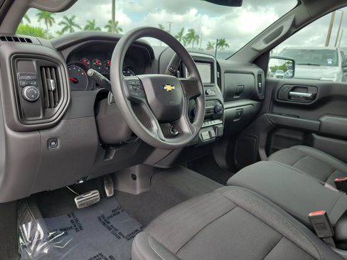 Used 2024 Chevrolet Silverado 1500 Custom RWD image 9