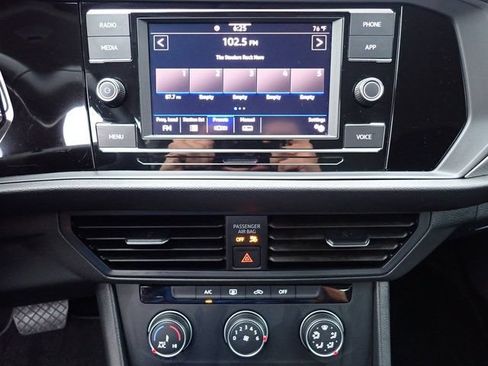 Used 2024 Volkswagen Jetta S FWD image 29