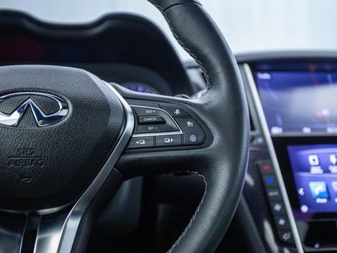 Used 2017 INFINITI Q60 Red Sport 400 image 47