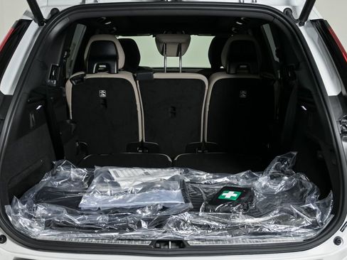 New 2026 Volvo XC90 B6 Plus w/ Protection Package Premier image 33