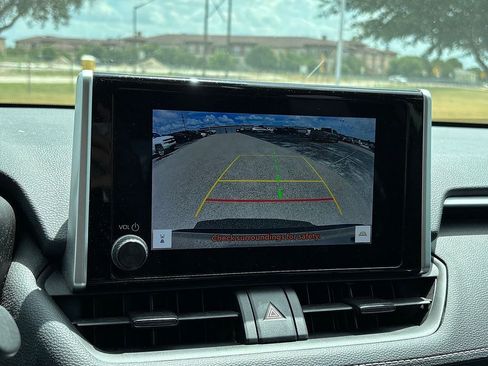 Used 2024 Toyota RAV4 LE FWD image 10