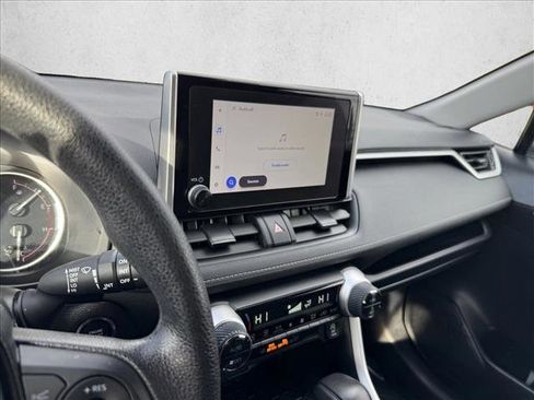 Used 2025 Toyota RAV4 XLE AWD/4WD image 13