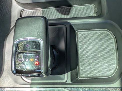 Used 2022 Chevrolet Silverado 1500 ZR2 w/ Technology Package image 13