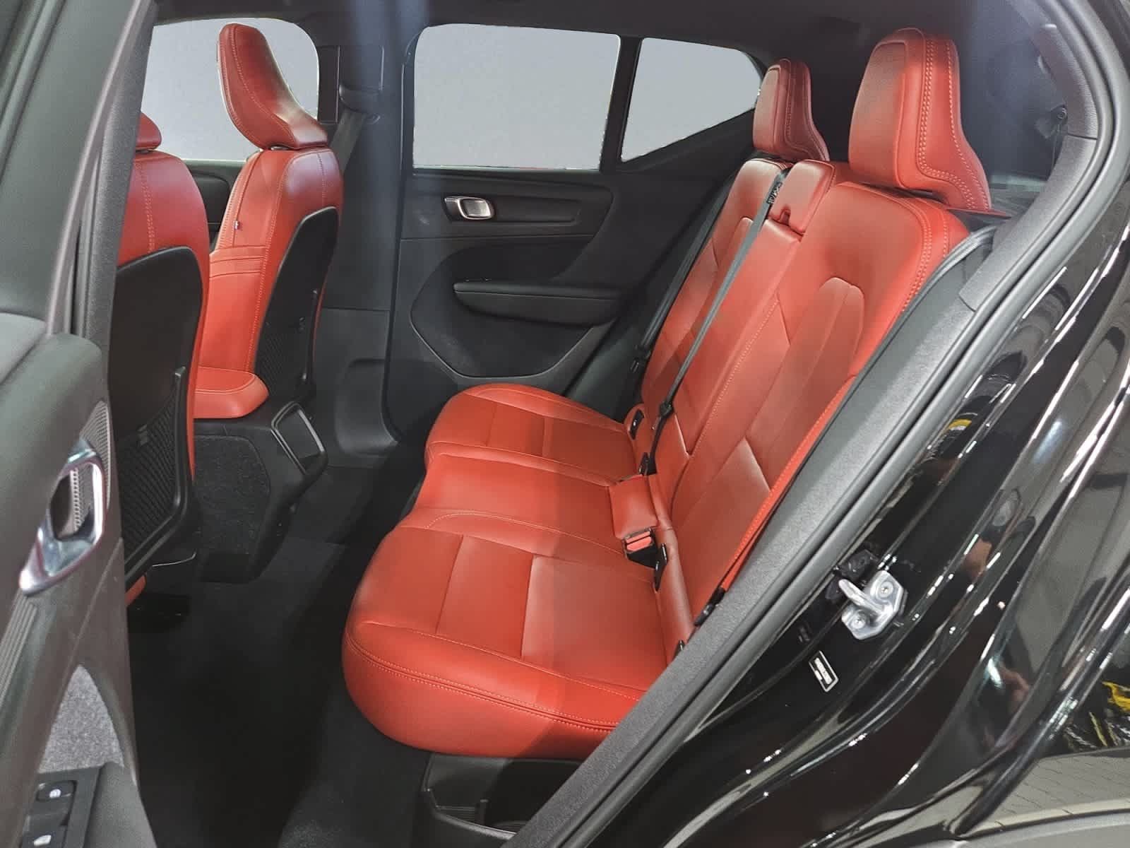 Used 2020 Volvo XC40 T5 Momentum AWD/4WD image 19