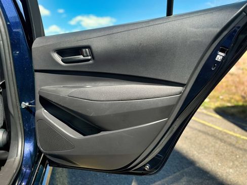 Used 2025 Toyota Corolla LE FWD image 41
