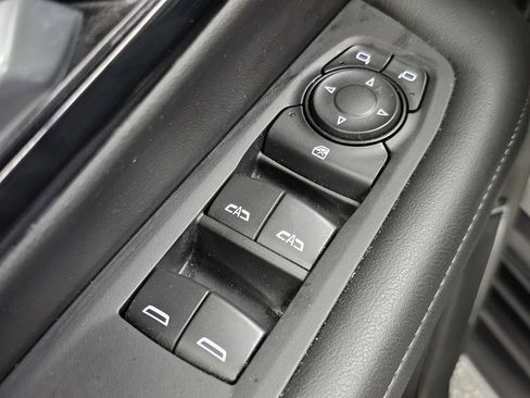 Used 2025 Chevrolet Tahoe LT AWD/4WD image 34