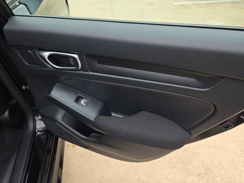 Used 2025 Honda Civic LX image 25