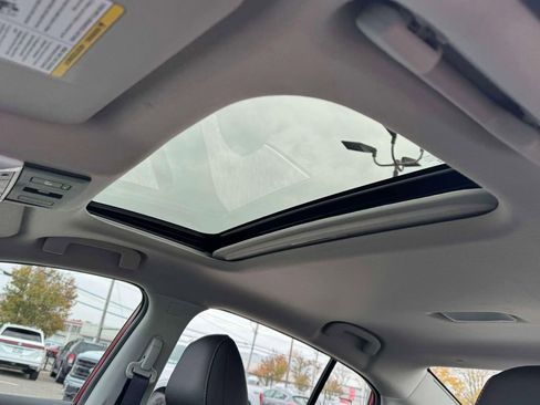 Certified 2025 Nissan Sentra SR w/ SR Premium Package image 20