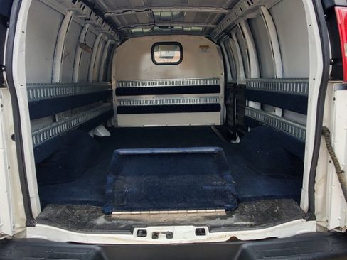 Used 2019 Chevrolet Express 2500 image 16