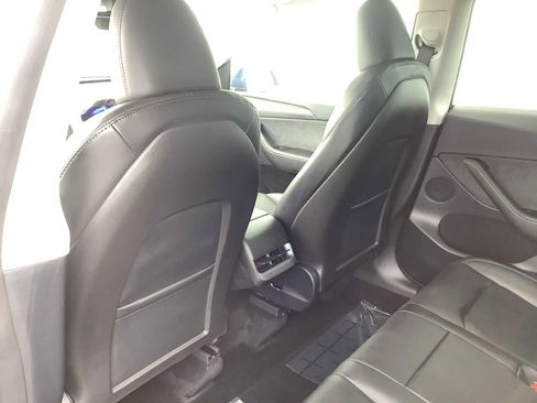 Used 2024 Tesla Model Y Performance image 12