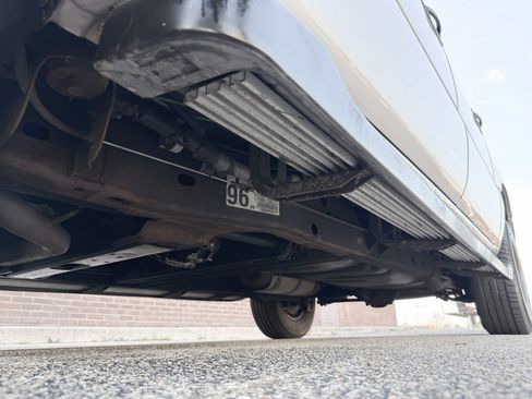 Used 2006 Chevrolet Suburban LS w/ Smart Select Package image 18