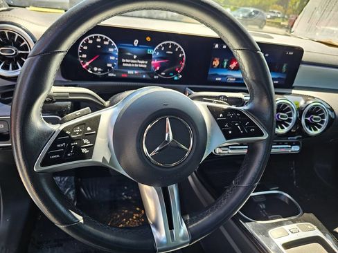 Used 2025 Mercedes-Benz CLA 250 image 27