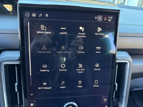 Used 2025 GMC Yukon Denali image 33