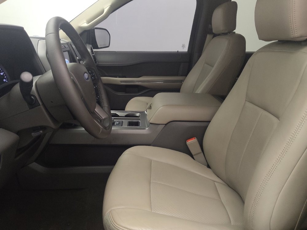 Used 2020 Ford Expedition XLT RWD image 17