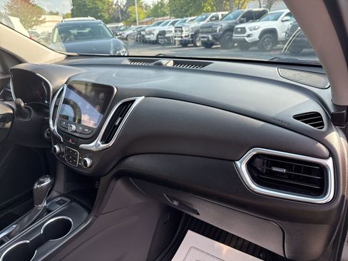 Used 2019 Chevrolet Equinox LT w/ Sun & Navigation Package image 14