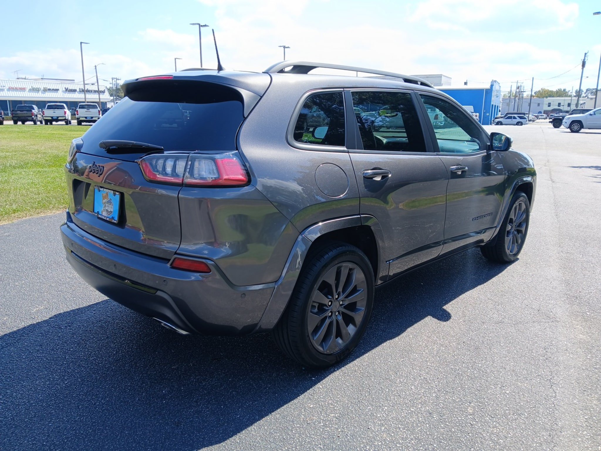 Used 2019 Jeep Cherokee High Altitude FWD image 3