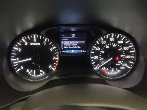 Used 2020 Nissan Pathfinder S image 23