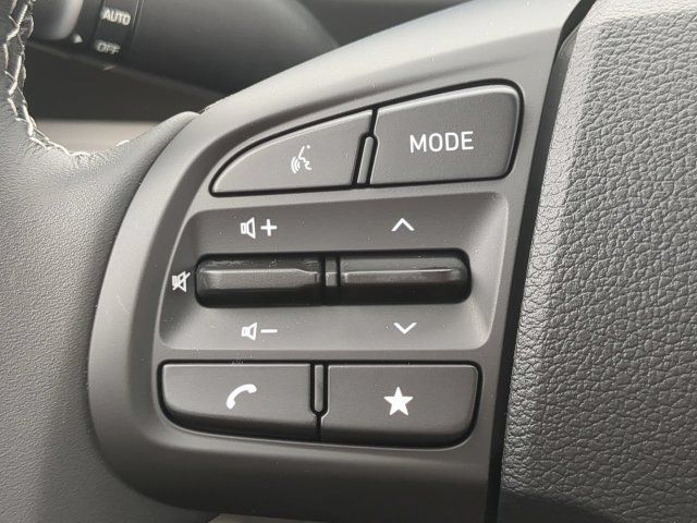 Used 2026 Hyundai Venue SEL FWD image 24