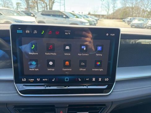 New 2026 Volkswagen Tiguan SE R-Line image 11