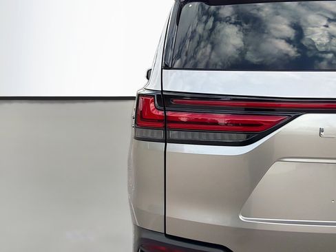 Used 2023 Lexus LX 600 F Sport image 10