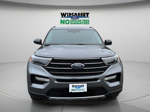 Used 2023 Ford Explorer XLT w/ Equipment Group 202A AWD/4WD image 10