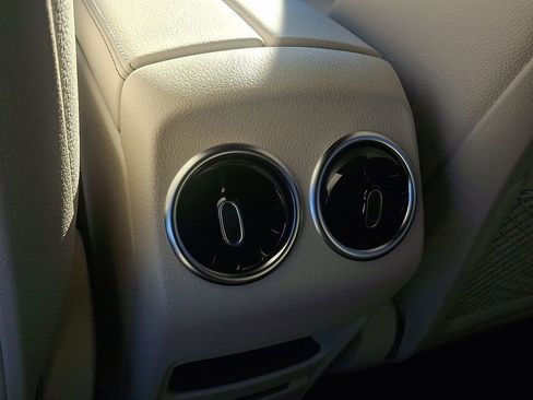 Used 2024 Mercedes-Benz GLB 250 GLB 250 image 11