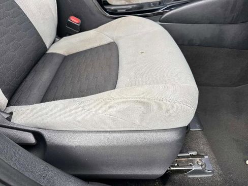 Used 2021 Toyota Corolla SE FWD image 12