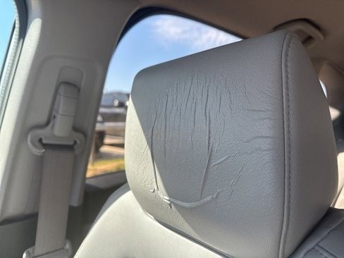 Used 2019 Honda CR-V Touring image 8