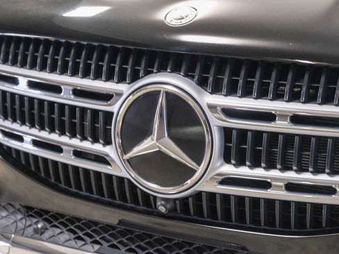Certified 2025 Mercedes-Benz GLE 350 4MATIC image 13