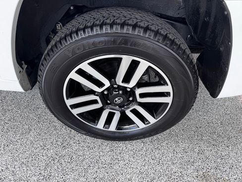 Certified 2024 Toyota 4Runner Limited AWD/4WD image 16