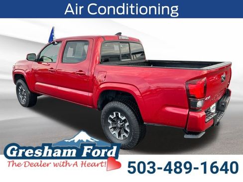 Used 2022 Toyota Tacoma SR image 3