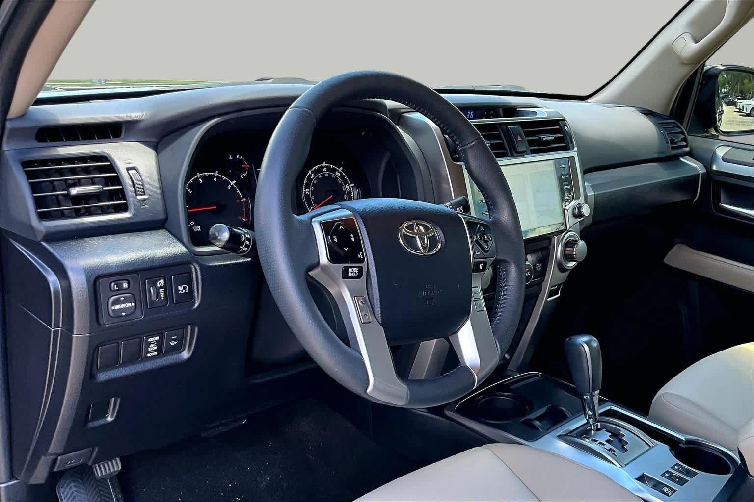 Used 2022 Toyota 4Runner SR5 Premium w/ Moonroof Package RWD image 18