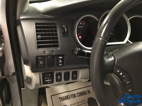 Used 2011 Toyota Tacoma 4x4 Double Cab w/ TRD Sport Pkg image 17